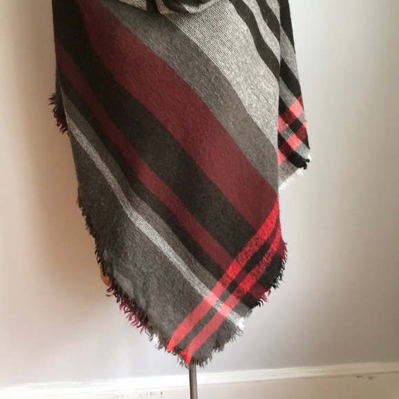 Acrylic Blanket Wrap Shawl Light Throw 51” Square - Picture 3 of 10
